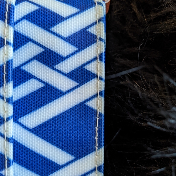 Lands End Cross Body bag - Picture 5 of 10